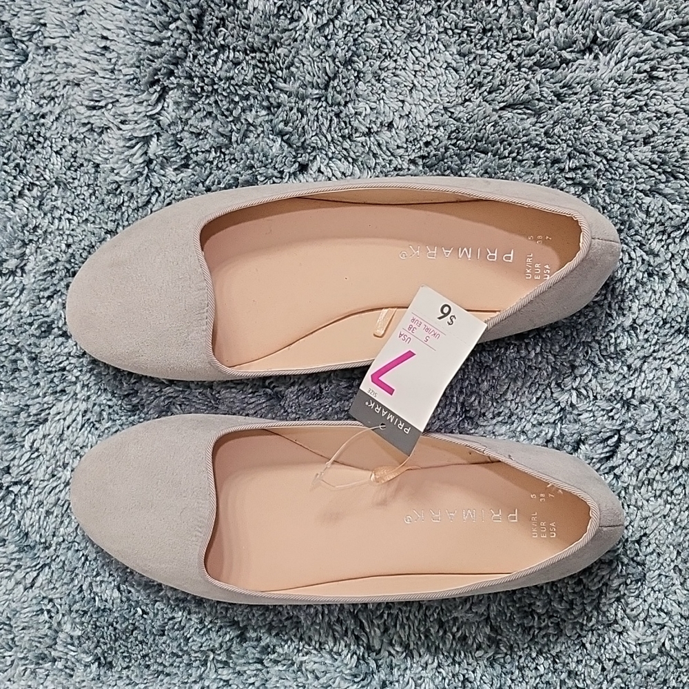 Primark Light Gray Womens' Flats Size 7 USA